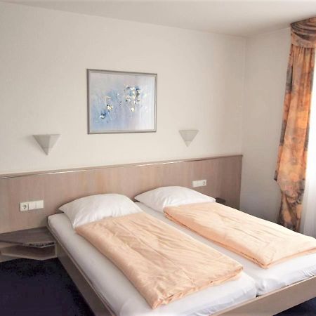 Hotel Alena - Kontaktlos Check-In Фильдерштадт Экстерьер фото