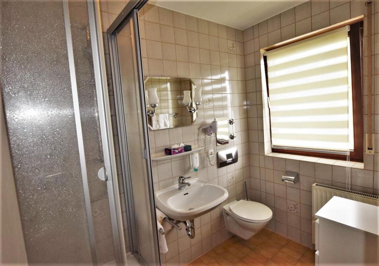 Hotel Alena - Kontaktlos Check-In Фильдерштадт Экстерьер фото