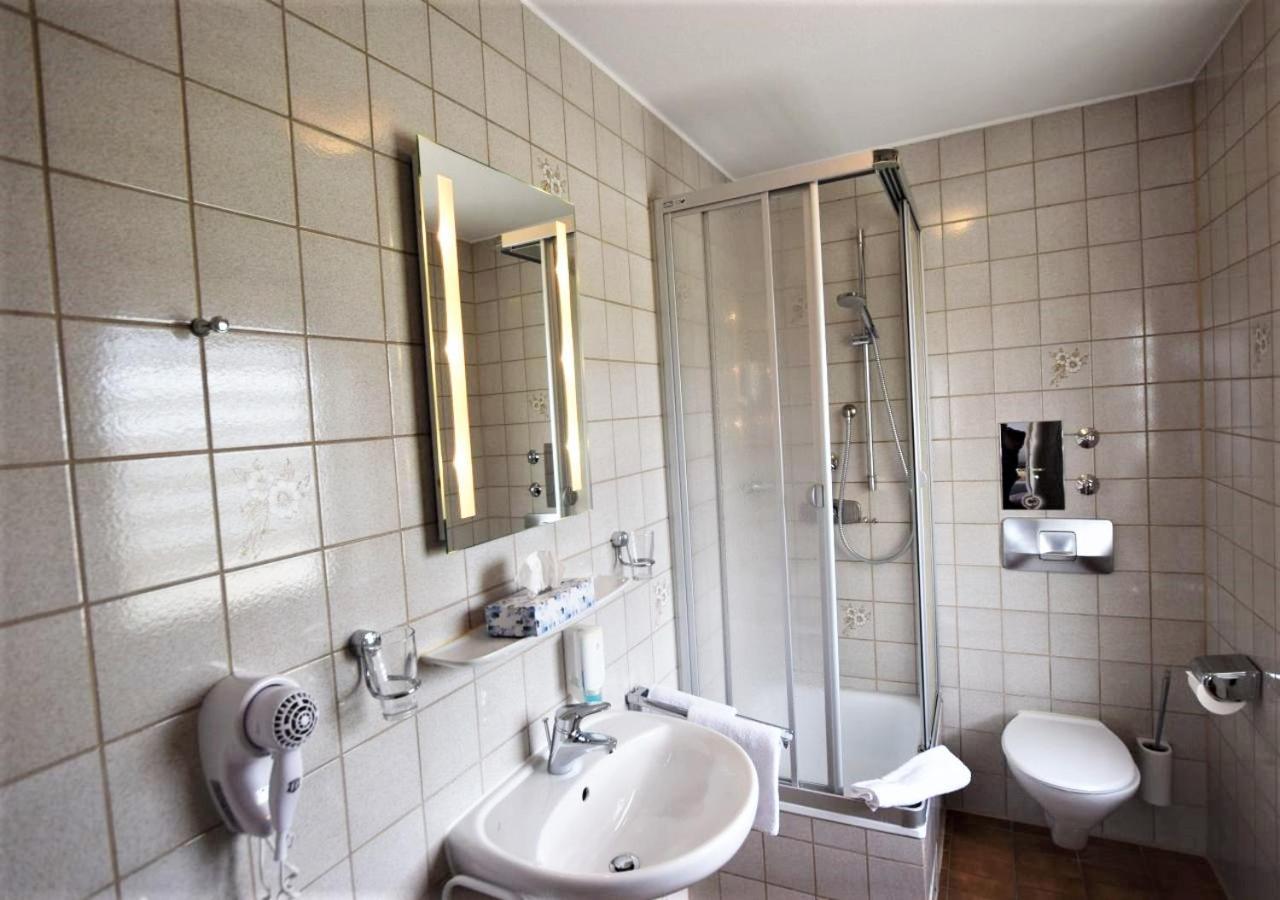 Hotel Alena - Kontaktlos Check-In Фильдерштадт Экстерьер фото